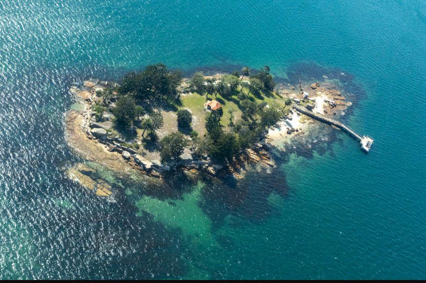 Shark Island, Australia